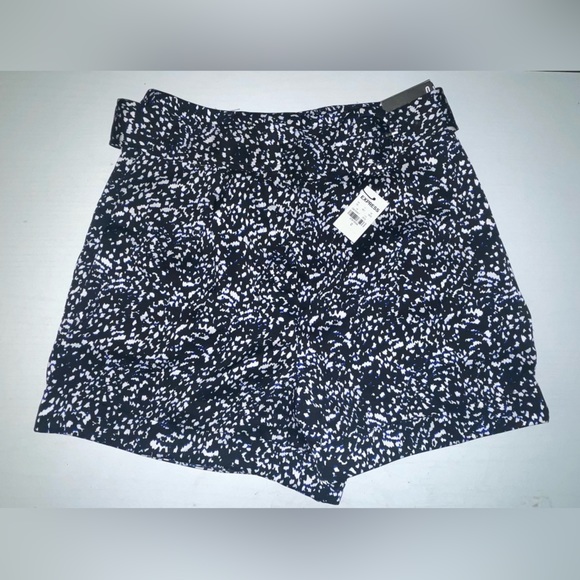 Express Navy Blue, Black, and White Paper bag shorts - Picture 5 of 7